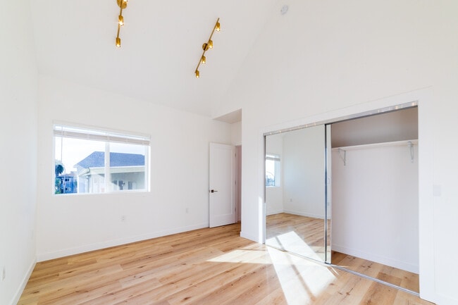 Photo - 4369 Rosewood Ave