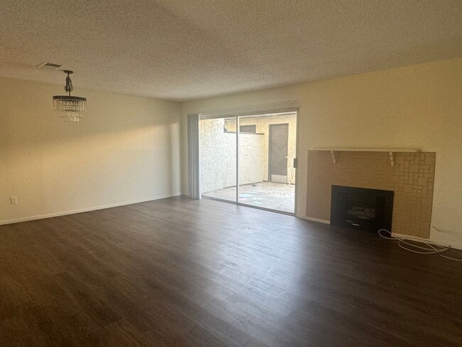 Photo - 4722 Knickerbocker Ln