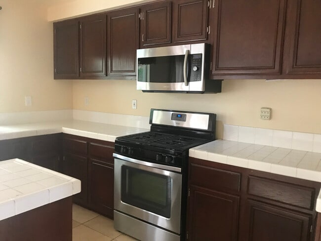 Photo - 2040 Begley Dr