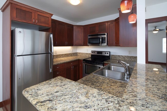 Photo - 2 WEEKS FREE!!! Point Loma 1BR with Washer... Unit 13