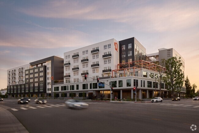 Building Photo - The Q De Soto Rental