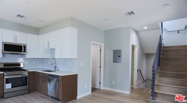 Photo - 1242 Beachwood Dr Condo