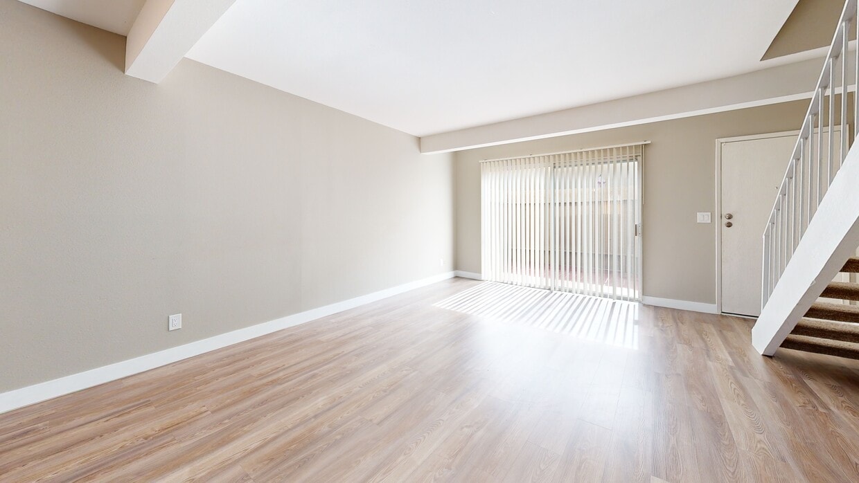 3D Tour - 930 N. Enterprise Ave.