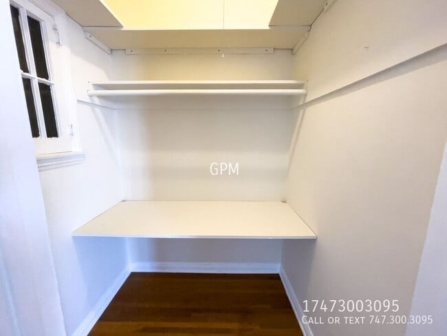 Photo - 5353 1/2 La Cresta Ct-