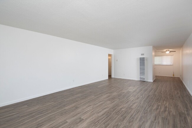 Photo - Beautifully Remodeled 2 BR in South Park Unit 3062