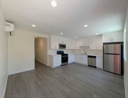 Photo - 1575 1/2 Munson Avenue House