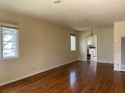 Dining area - 8836 Ramsgate Ave Unit 8836