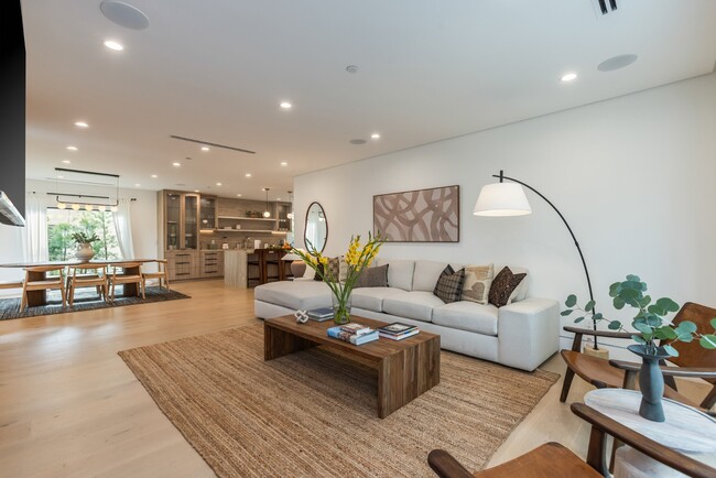 Photo - 1161 Stearns Dr