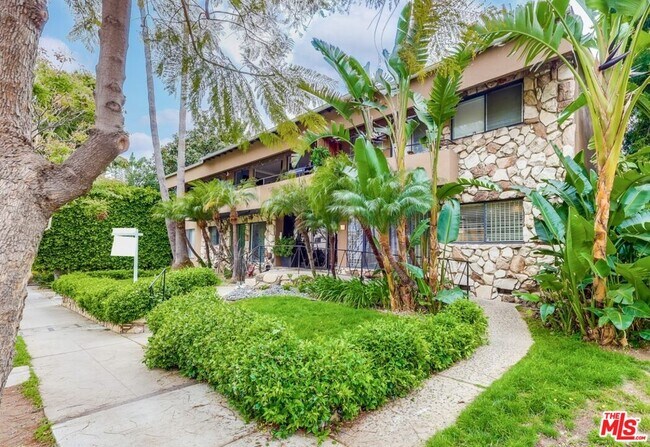 Photo - 1275 Havenhurst Dr Unit 4