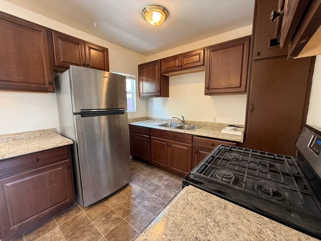 Photo - 4107 Wade St