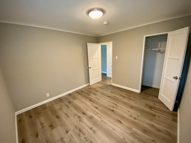 Photo - 506-508 Raymond Ave
