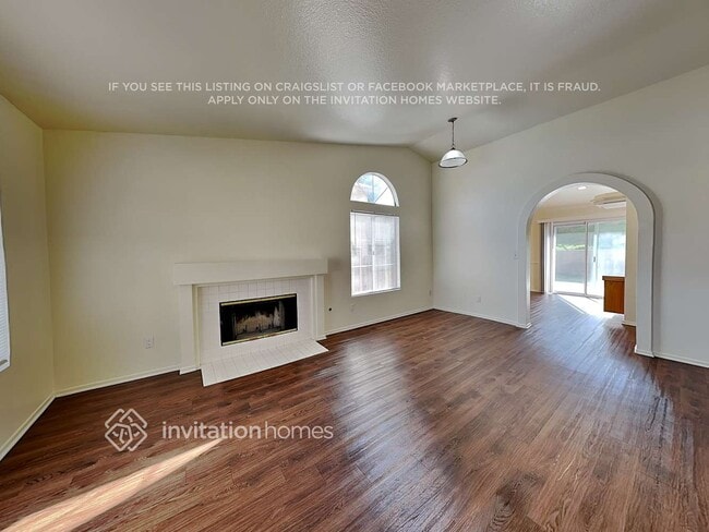 Photo - 3140 Crowne Dr