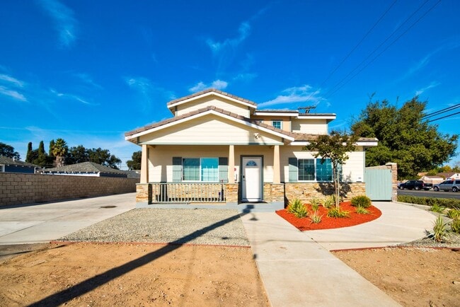 Building Photo - 1307 W 9th St Rental