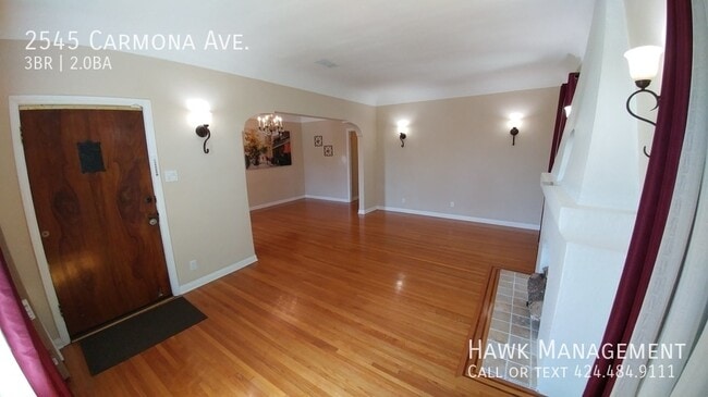 Photo - 2545 Carmona Ave