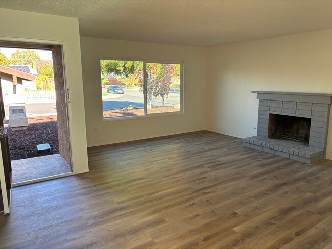 Photo - 2531 Fieldcrest Pl