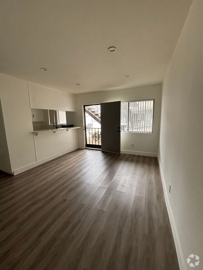 Building Photo - Upgraded 1 Bedroom In Torrance with Reserv... Unit C Rental