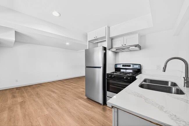 Photo - 1121 Daisy Ave Unit 15