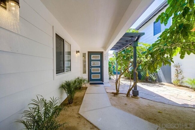 Photo - Modern Beach House