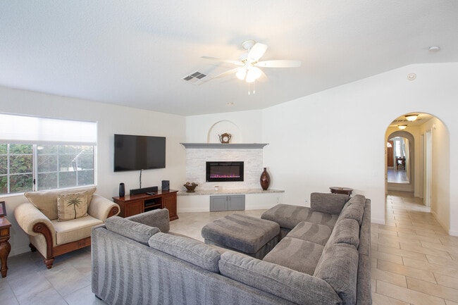 Photo - 51880 Avenida Madero