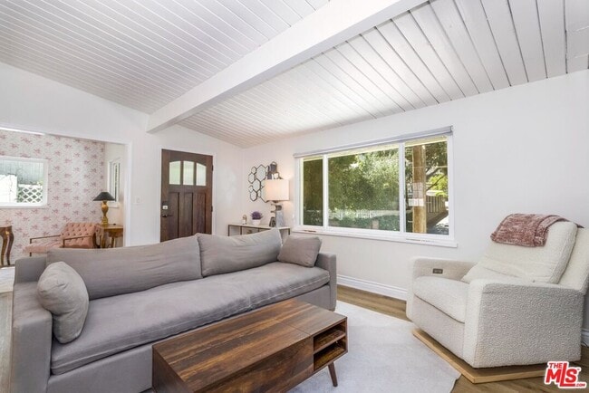 Photo - 8876 Wonderland Ave