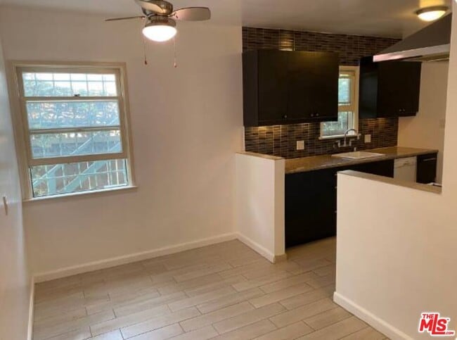 Building Photo - 3315 Caroline Ave Unit #