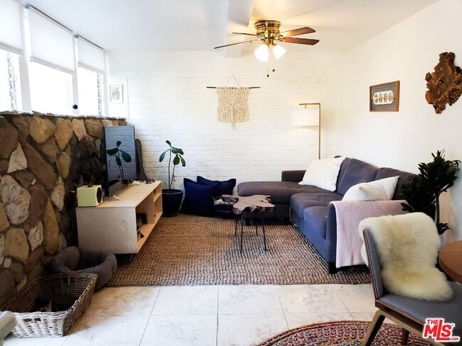 Building Photo - 5916 Annan Way