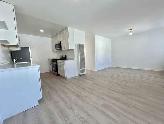 Photo - 1534 10th St Unit 7