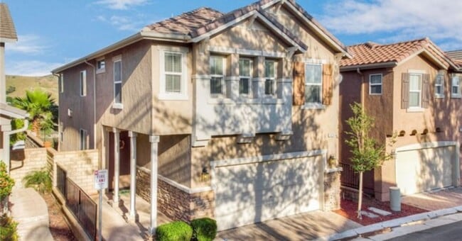 Building Photo - Beautiful Tesoro Home with No Rear Neighbors!