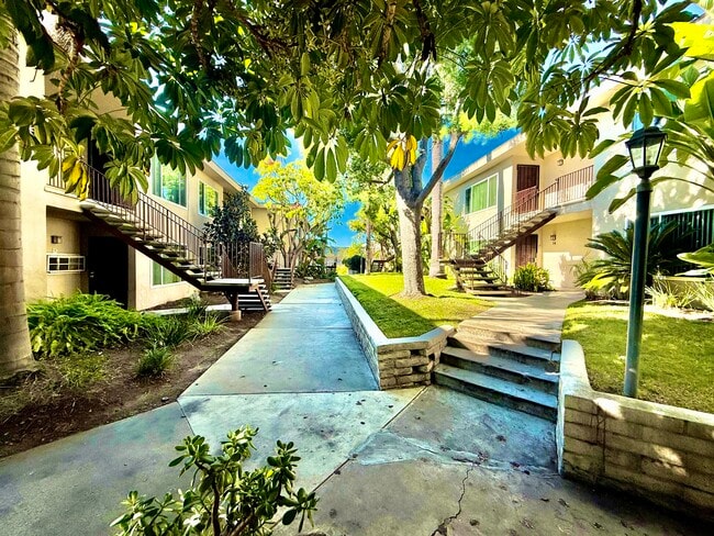 Building Photo - Village Terrace