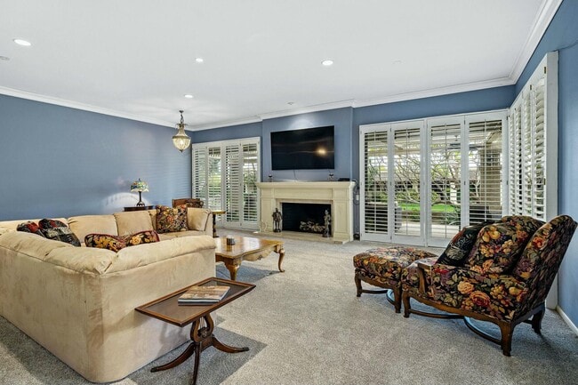 Photo - 130 Columbia Dr