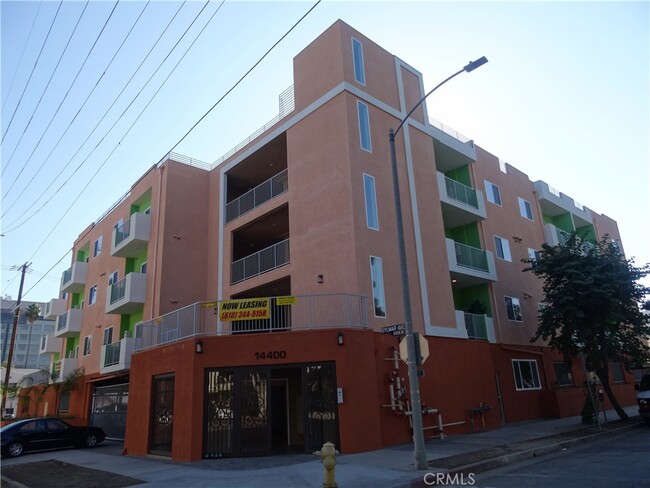 Building Photo - 14400 Friar St Unit 207-207 Rental