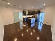 Photo - 1119 Poinsettia Dr