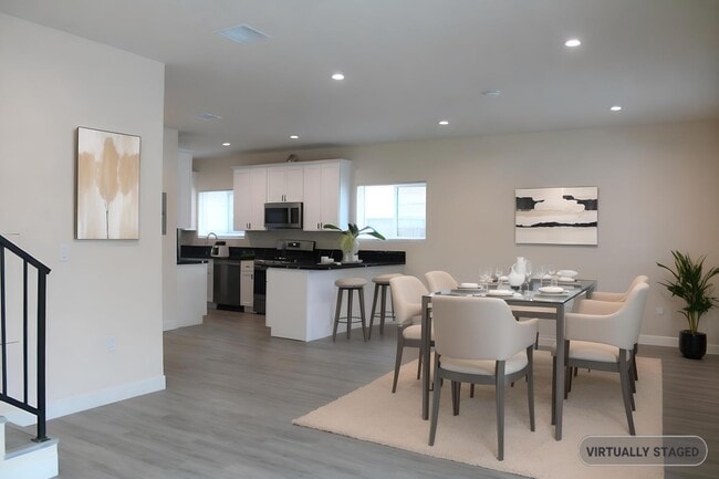 Photo - Charming & Private 4-Bedroom, 4-Bath Home in Sherman Oaks