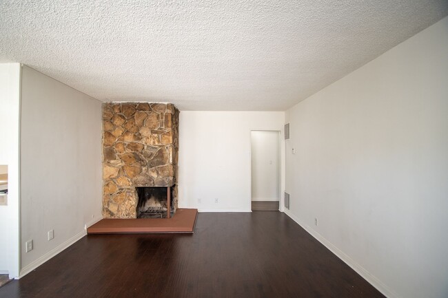 Photo - 11100 Camarillo St Unit 04