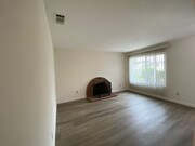 Photo - 2+bd/1ba Single Story Duplex Minutes Drive... Condo