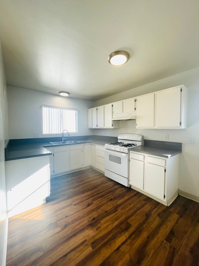 Photo - 793 Unit 407A