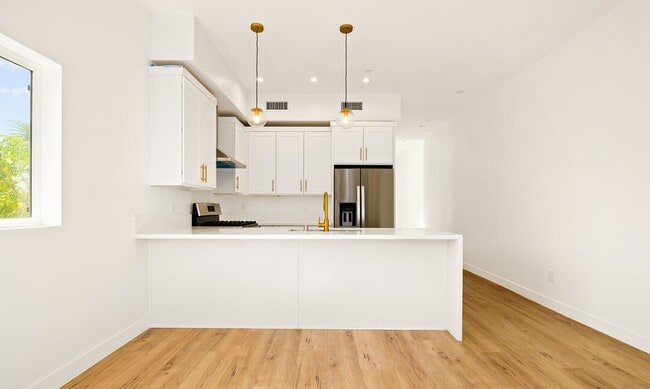 Photo - 3420 12th Ave Unit 3420 1/2