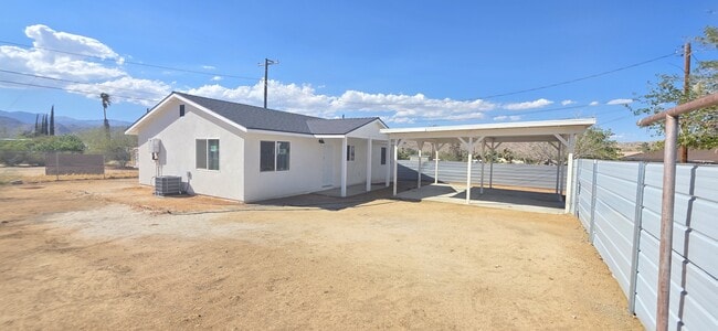 Building Photo - 7616 Barberry Ave