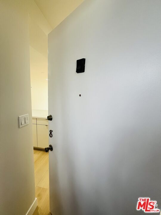 Building Photo - 11635 Mayfield Ave Unit 8 Rental
