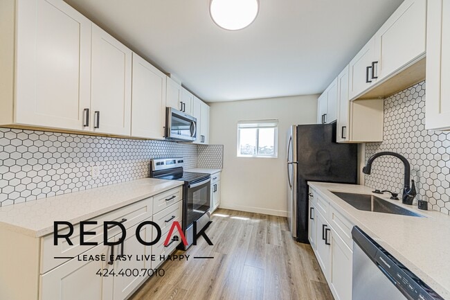 Photo - 314 S Clark Dr Unit 2