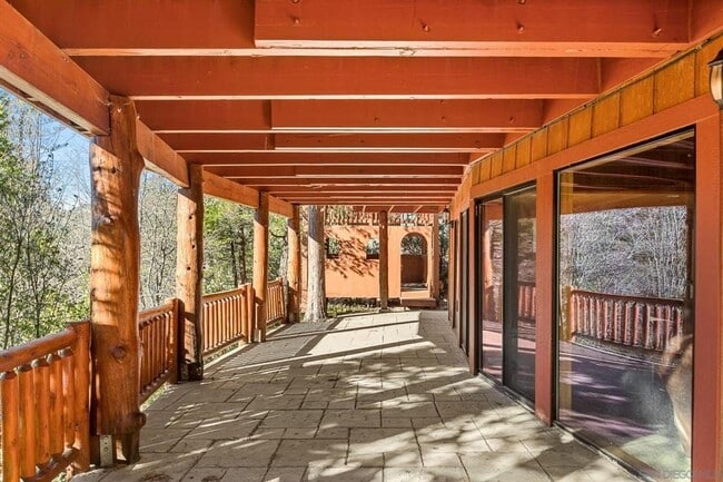 Photo - 683 Grass Valley Rd