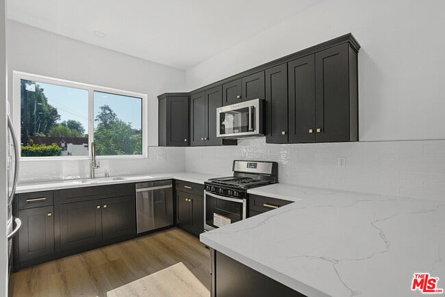 Photo - 5741 Cahill Ave