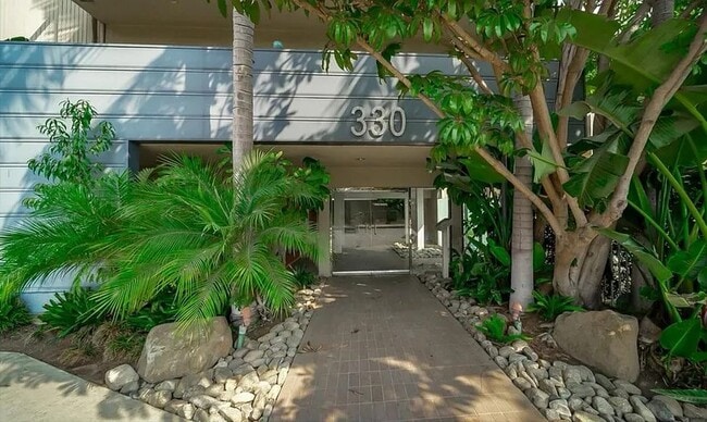 Photo - 330 S Barrington Ave Unit 309