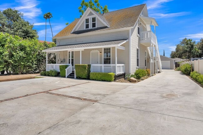 Building Photo - 4910 Jurupa Ave Unit Jurupa 4910  B