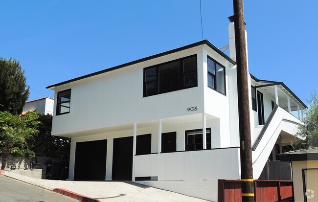 Building Photo - 908 8th St Unit B Rental