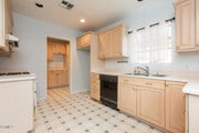 Photo - 114 N Berkeley Ave Townhome