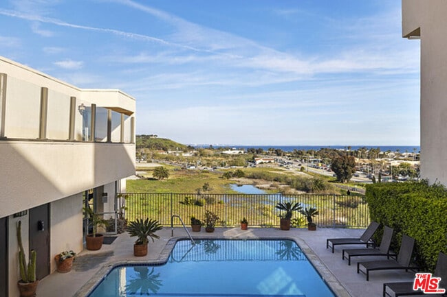 Building Photo - 23901 Civic Center Way Unit 372