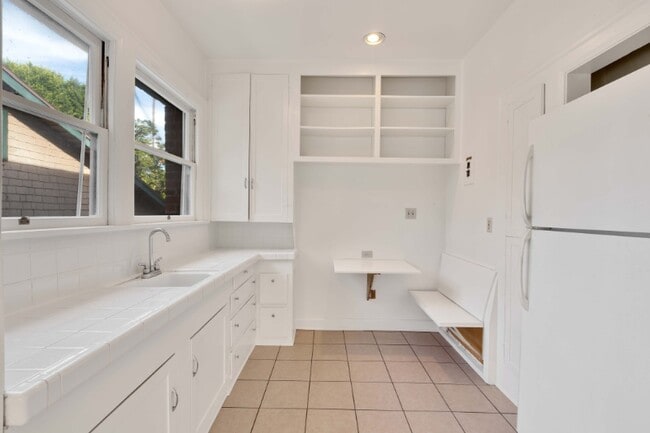 Photo - 5121 1/2 Eagle Rock Blvd Unit E