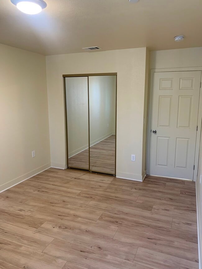 Photo - 3910 Halldale Ave Unit 3910