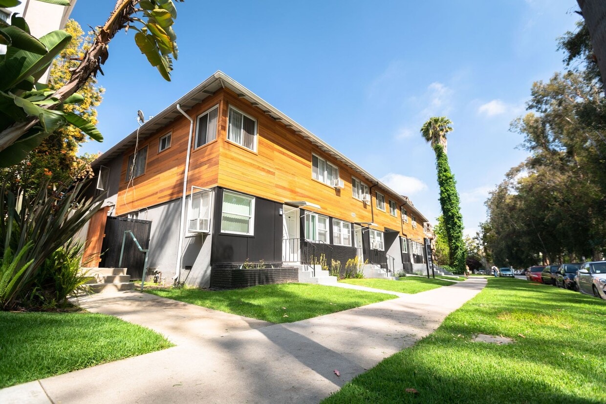Floor Plan - UCLA STUDENT DISCOUNT: $800 OFF AT MOVE-IN!! 